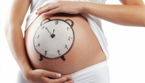 مشاكل الحامل في الشهر التاسع وعلامات الولادة