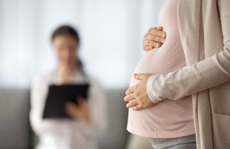 مشاكل الحامل في الشهر الرابع وتطورات نمو الجنين