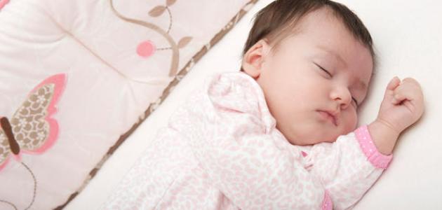 نوم الأطفال حديثي الولادة